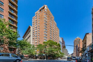 77 E 12th St Apartamentos