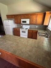 1629 Creekside Ln in Norman, OK - Building Photo - Building Photo