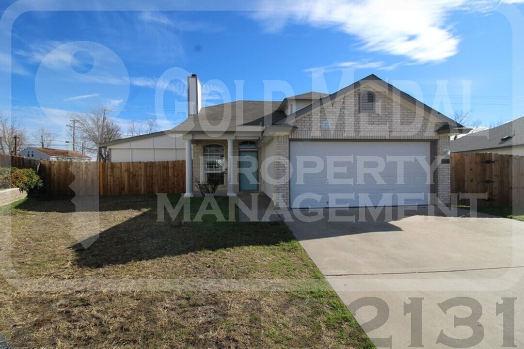 1204 Saddle Dr in Killeen, TX - Building Photo