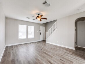 7838 Winterstone Dr in San Antonio, TX - Building Photo - Building Photo