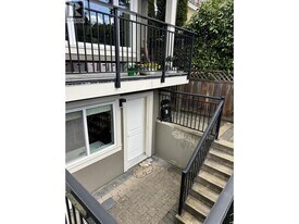 2948 W 32nd Ave in Vancouver, BC - Building Photo