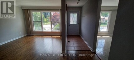 10 Kemano Rd in Aurora, ON - Building Photo - Building Photo