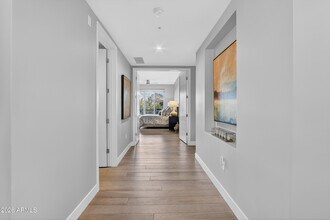 16580 N 92nd St in Scottsdale, AZ - Foto de edificio - Building Photo