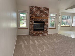 1213 W Robert Ave in Ridgecrest, CA - Building Photo - Building Photo