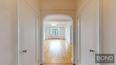 1 Christopher St in New York, NY - Building Photo - Building Photo