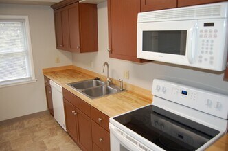 4630 Starr St in Lincoln, NE - Foto de edificio - Building Photo