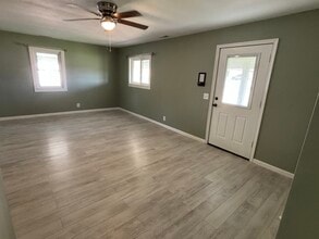 806 Vosholl in Warrenton, MO - Building Photo - Building Photo