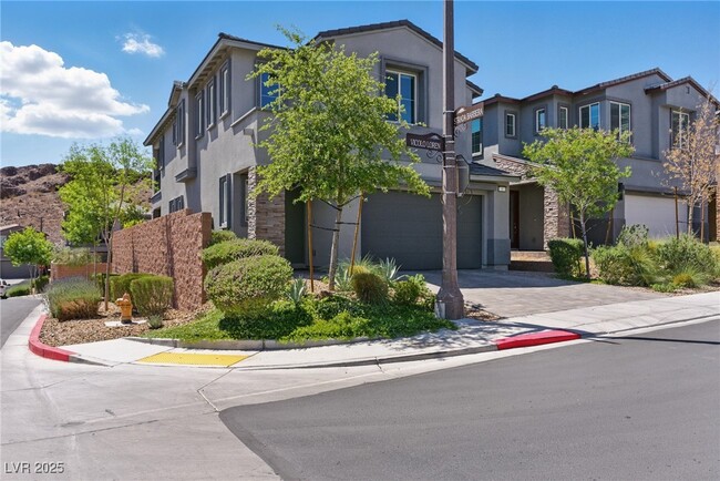 5 Vicolo Loren in Henderson, NV - Building Photo - Building Photo