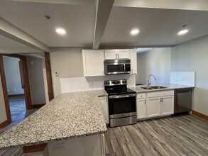 54 E Mill St, Unit Lofts on Summit Street in Akron, OH - Building Photo - Building Photo