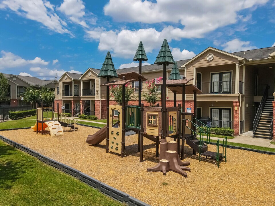 Fairlake Cove Apartment Homes in Huffman, TX - Foto de edificio