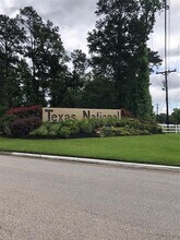 8716 Club House Dr in Willis, TX - Building Photo - Building Photo