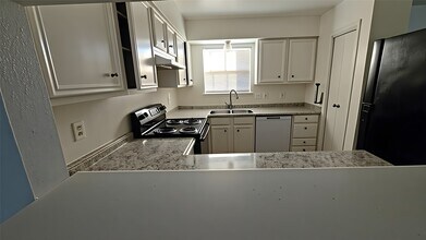 12822 Shannon Hills Dr in Houston, TX - Building Photo - Building Photo