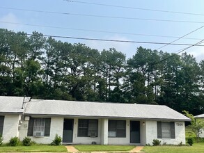 Magnolia Square in Mccomb, MS - Foto de edificio - Building Photo