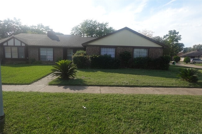 property at 3351 Deermoss Dr