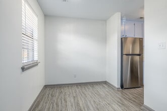 Arlington Pointe Apartments in Greenville, NC - Building Photo - Interior Photo