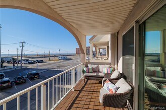 277 W Broadway in Long Beach, NY - Building Photo - Building Photo