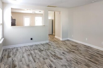 11319 Seven Sisters Dr in Tomball, TX - Building Photo - Building Photo