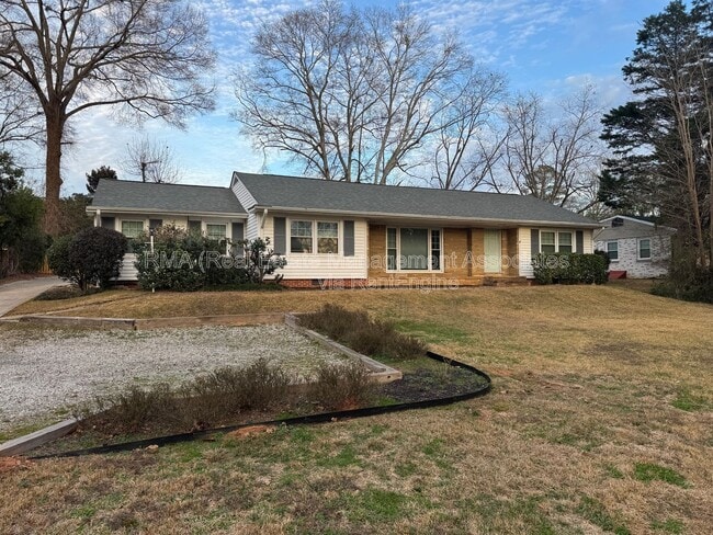 property at 1122 Maple Dr