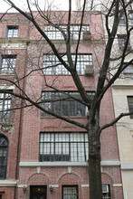 19 E 74th St in New York, NY - Building Photo - Building Photo