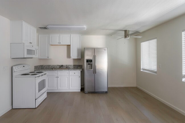 Solana in Sacramento, CA - Building Photo - Building Photo