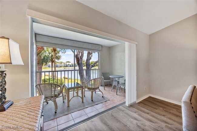 822 Gulf Pavillion Dr in Naples, FL - Building Photo - Building Photo