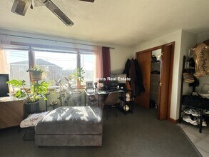 10 Garfield Ave, Unit 8 in Chelsea, MA - Foto de edificio - Building Photo