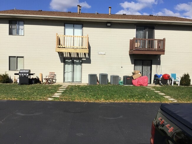 440 Echo Ln, Unit A in Aurora, IL - Building Photo - Building Photo