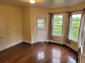 250 S Union St, Unit 1 in Burlington, VT - Building Photo - Building Photo