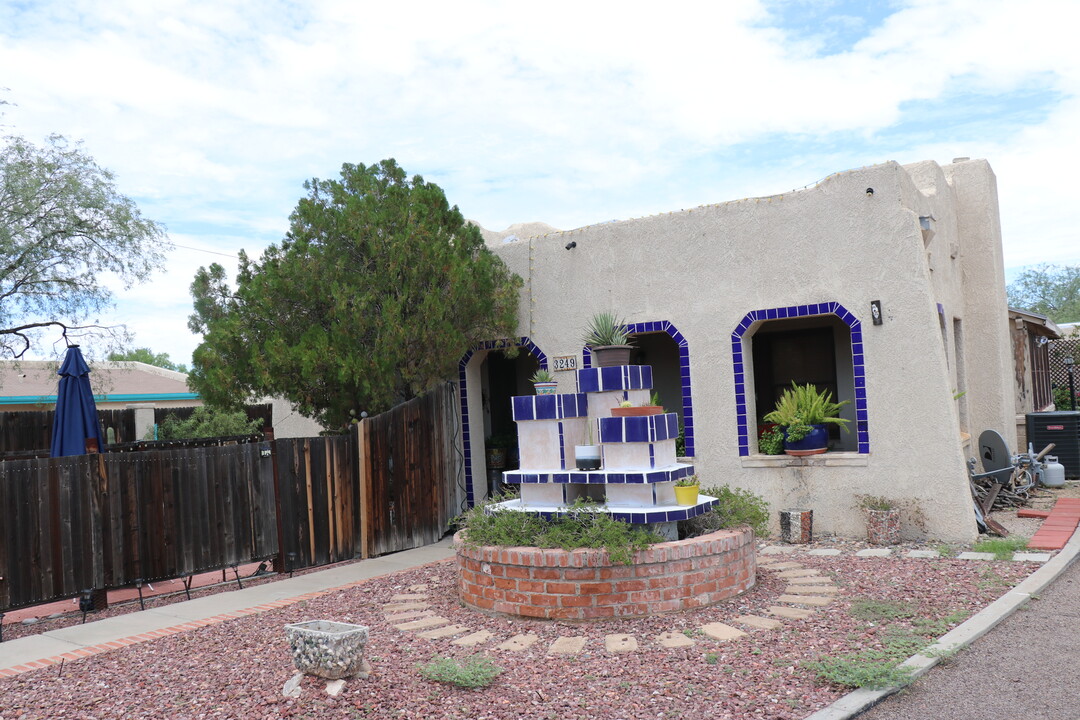 3249 E Presidio Rd in Tucson, AZ - Building Photo