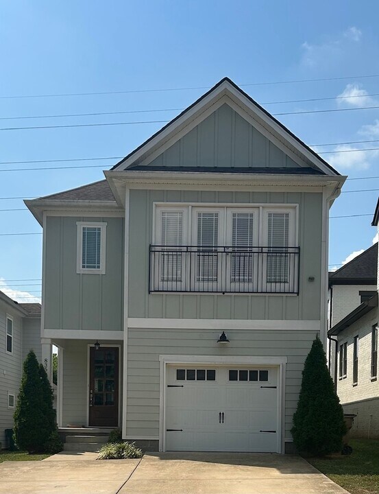 835B Gale Ln in Nashville, TN - Foto de edificio
