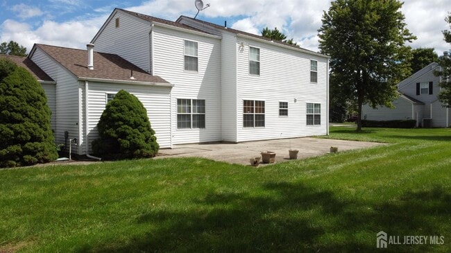 22 Karnell Dr in Piscataway, NJ - Building Photo - Building Photo