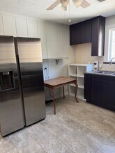 3720 Avenue P 1/2 Rear in Galveston, TX - Building Photo - Building Photo