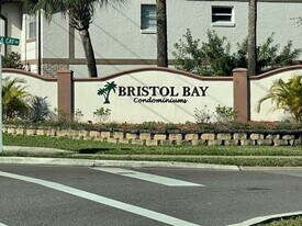 412 Banana Cay Dr in South Daytona, FL - Building Photo