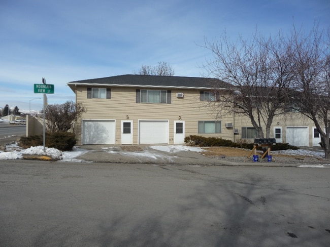 property at 1303 Mountain View St