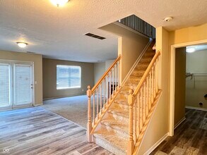 5913 Sandalwood Dr in Carmel, IN - Building Photo - Building Photo