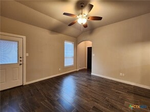 506 Creekside Frst in New Braunfels, TX - Building Photo - Building Photo