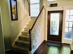 9215 Colonyway Ct in Spring, TX - Foto de edificio - Building Photo