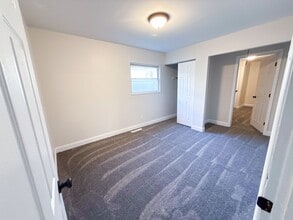 1236 Grovewood Dr in Columbus, OH - Building Photo - Building Photo