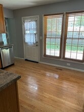 333 Berry Dr in Naperville, IL - Building Photo - Building Photo