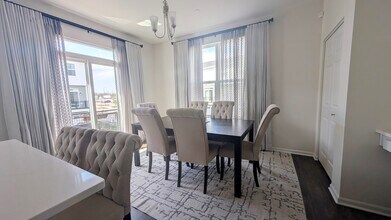 29W730 Cambridge Ct in Warrenville, IL - Building Photo - Building Photo