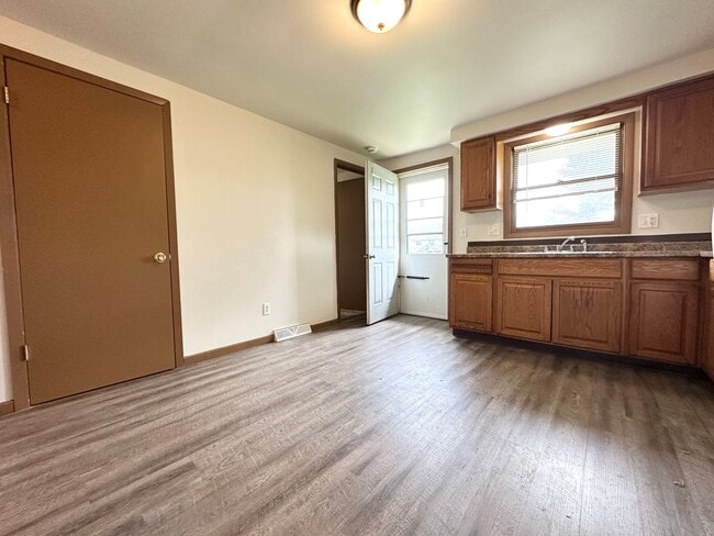 2652 Sherry Ln in Green Bay, WI - Building Photo - Building Photo