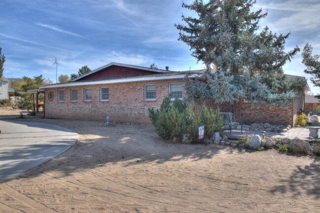 1679 Valley View Dr in Carson City, NV - Building Photo - Building Photo