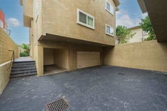 11963 Manor Dr in Hawthorne, CA - Building Photo - Building Photo