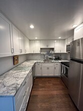 14 Lockwood Dr in Charleston, SC - Building Photo - Building Photo