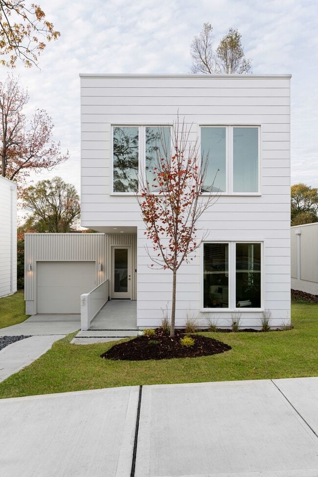 37 Baywood Ave