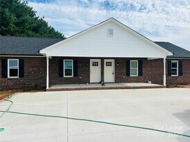 3291 Paul Elmore Rd in Lincolnton, NC - Building Photo