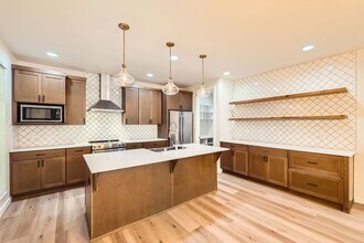 19121 1st Dr SE in Bothell, WA - Building Photo - Building Photo