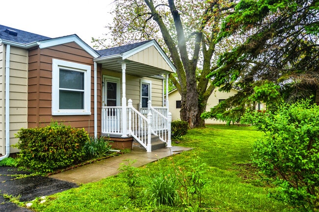 20053 Homeland St in Roseville, MI - Building Photo - Building Photo