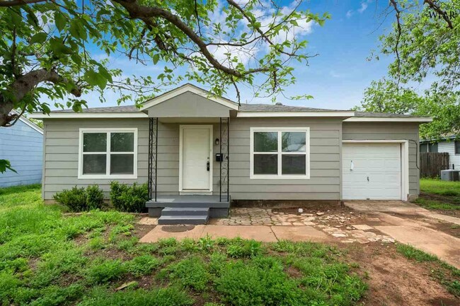 property at 4326 McCutchen Ave