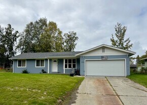 703 Maple Dr in Kenai, AK - Building Photo